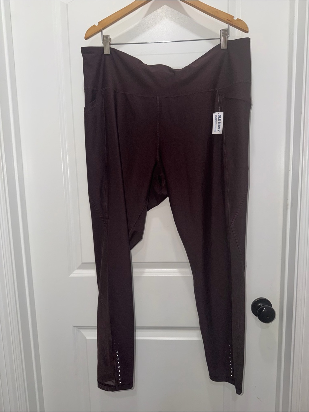 Old Navy Women's Plus-Size Active Leggings - Dark Purple